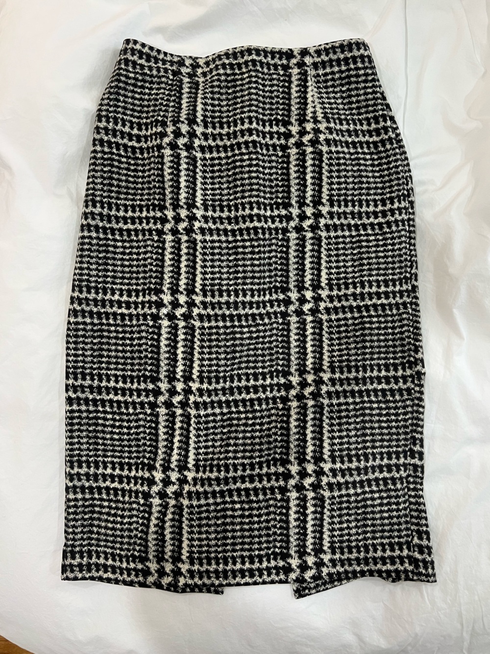 Zara Black & White Houndstooth Pencil Skirt